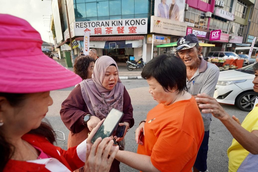 已签发（大都会）巴生市政厅在永安镇派发数码优惠券获热烈回响
