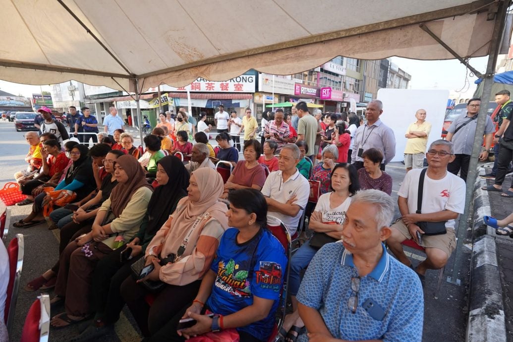 已签发（大都会）巴生市政厅在永安镇派发数码优惠券获热烈回响