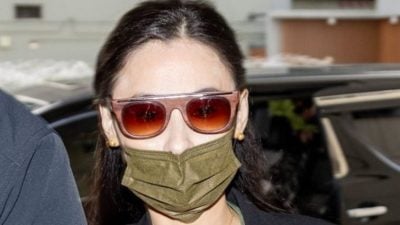 为筹豪宅尾款卷违约案  张柏芝出庭作供