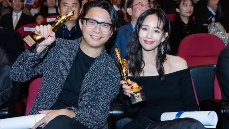 张钧甯认没收到邱泽喜帖 拒绝牵手柯汶利走红毯