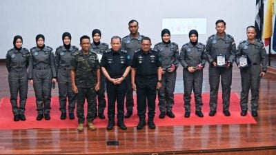 总警长提醒警队飞行员  坚守为安全部队奉献决心