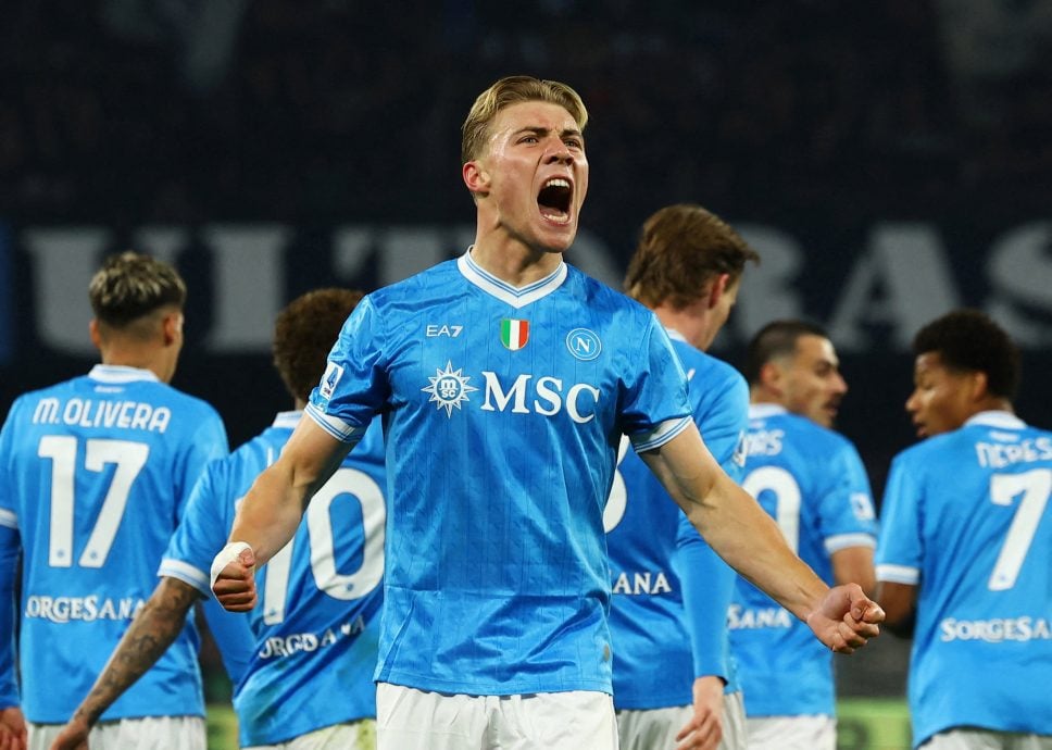 意甲|霍伊伦双响破球荒 拿波利挫祖云重返榜首