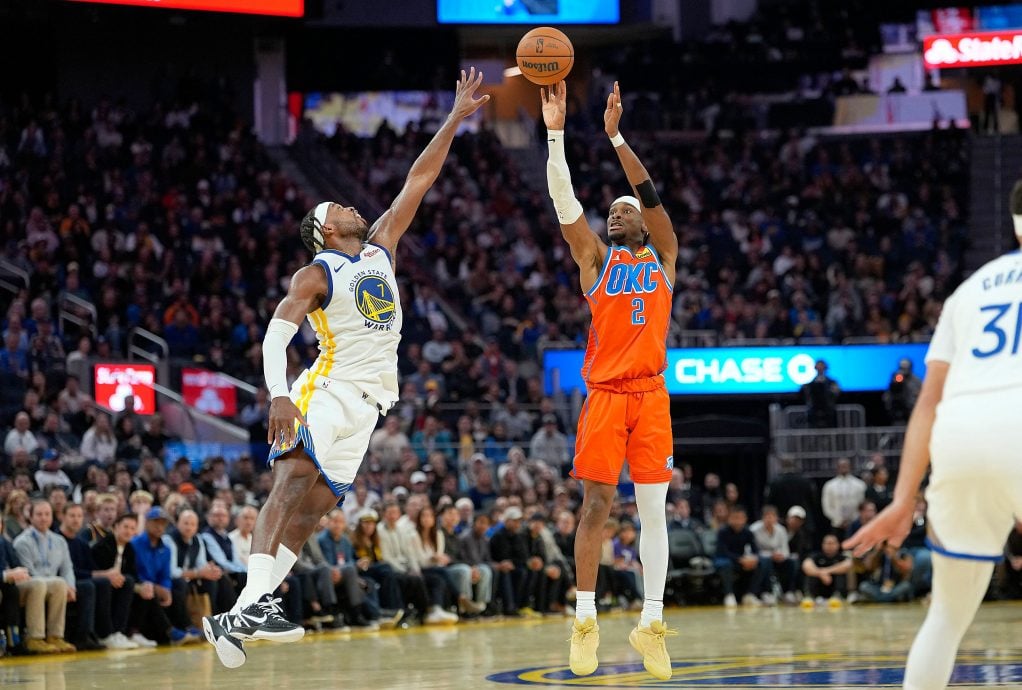 战勇士差点浪费22分领先  雷霆惊险夺13连胜