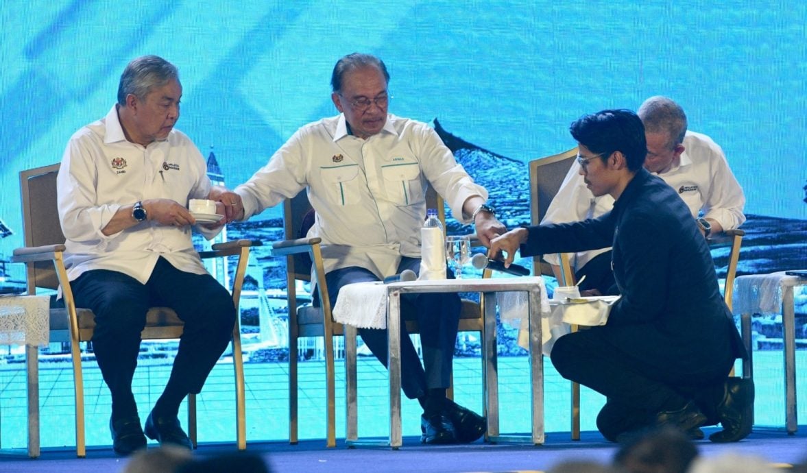 扎希表忠 “巫统将力挺昌明政府至任期结束!”