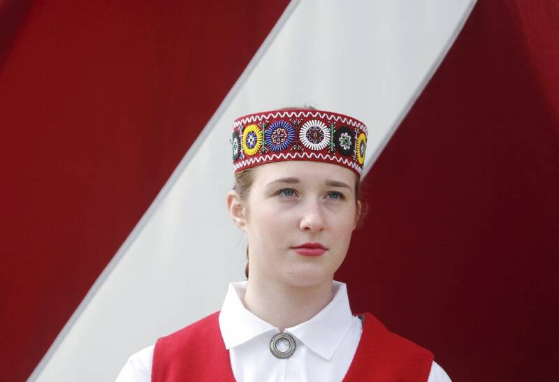 拉脱维亚爆男荒!女性被迫“租老公” 性别比失衡原因曝光