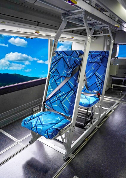 拚图)日本推出卧铺夜巴线路