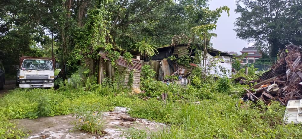 振中扩建草场协调完成 5户木屋顺迁 校方发放逾1.6万援助金