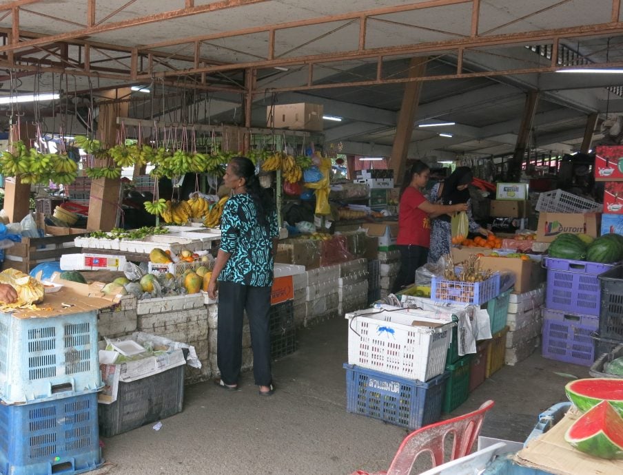 新板巴刹获拨款维修提升 小贩：新春后动工免影响生意 