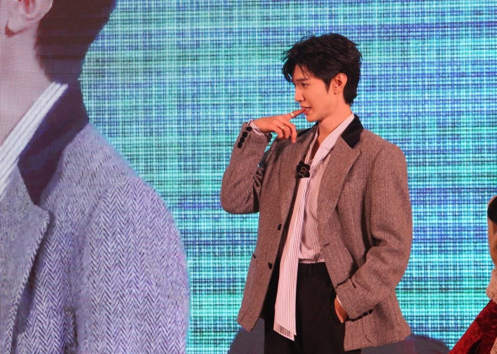 无法接受可爱三连拍 陈哲远竟自掴巴掌