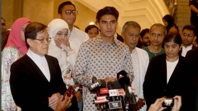 无罪释放案被终极上诉两日无判决  赛沙迪母当场落泪