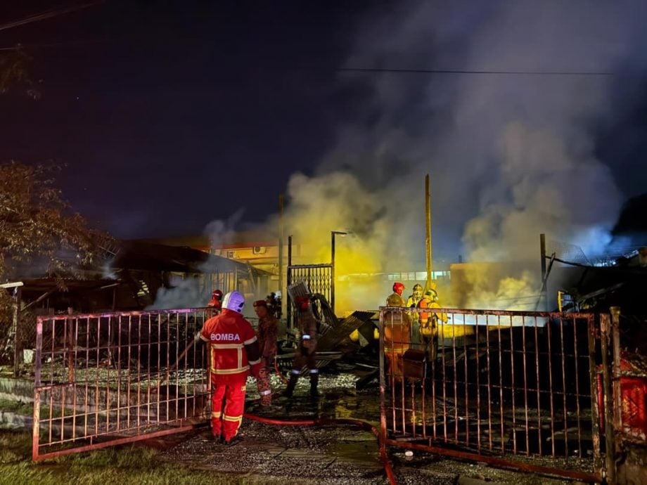 昆仑喇叭新村火灾 村屋陷火海无人伤亡