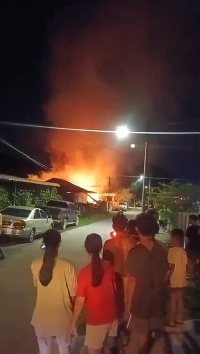 昆仑喇叭新村火灾 村屋陷火海无人伤亡