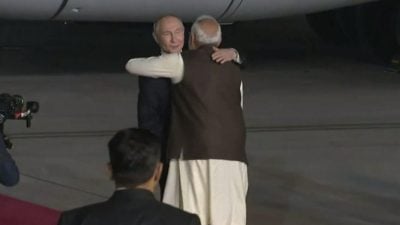 普汀抵达印度展开访问 莫迪亲临空军基地接机