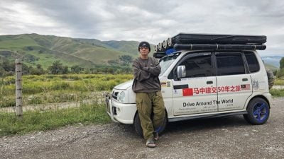 温国辉自驾国产“金丝雀”环球 感受人心比风景动人