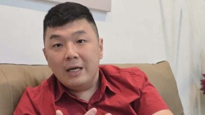 走过黑暗期 与家人修好 赌徒迷途知返成传道