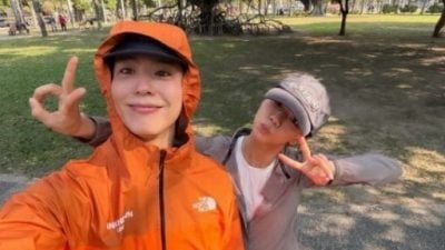 朴宝剑高雄如愿骑YouBike  携惠利晨跑打卡“宝剑树”