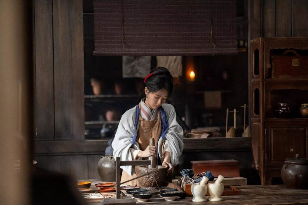 杨紫新戏遭短剧抄袭 剧组怒斥：亵渎艺术