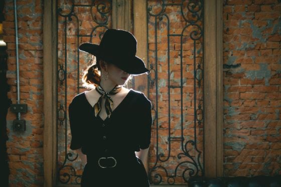 林佚/活在“看脸”时代,歌手需要露脸吗?