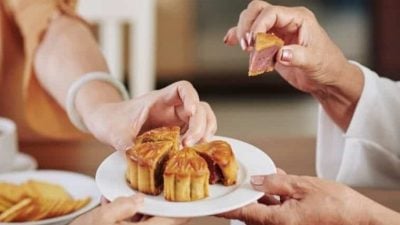 网传“老人吃甜食更健康”？   查核中心：吃糖弊大于利