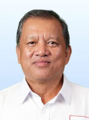 沙盟唯一华裔受委助理部长    17州议员宣誓为助理部长