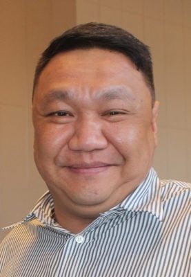 沙盟唯一华裔受委助理部长    17州议员宣誓为助理部长