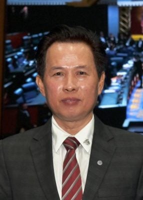 沙盟唯一华裔受委助理部长    17州议员宣誓为助理部长