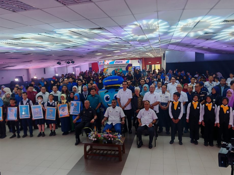 法米：“恋童癖2.0”行动查获88万份性犯罪电邮等，我们的数字空间已经被滥用于有害目的