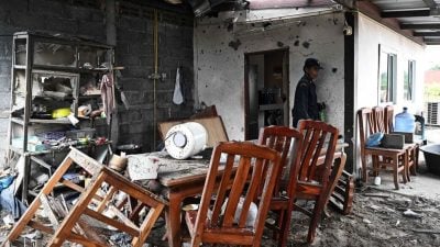 泰柬边境冲突升级 传炮弹击中中资公司