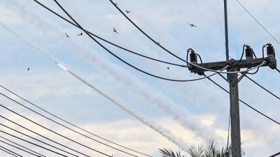 泰F-16战机空袭柬军事基地 海军在柬边境展开海空军联合行动