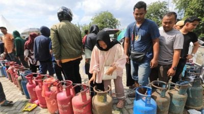 洪灾才夺命 印尼苏门答腊又遭5.5级强震侵袭