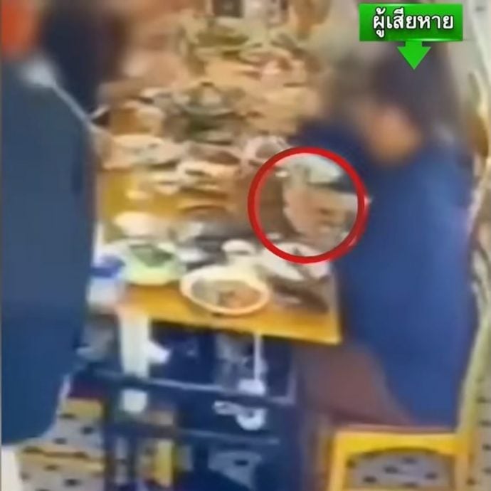 火锅因炉具不稳翻到 男子大腿遭烫烂！ 店家竟甩锅：怪你放太多菜