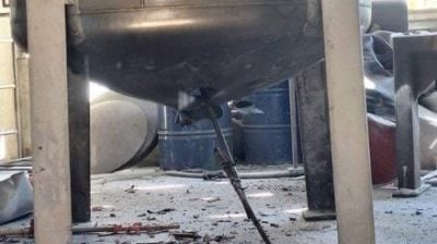 炸药成分在废液槽自然生成 工人清理时爆炸身亡