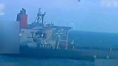 特朗普承认扣押载委原油油轮 另逾30艘或受对付