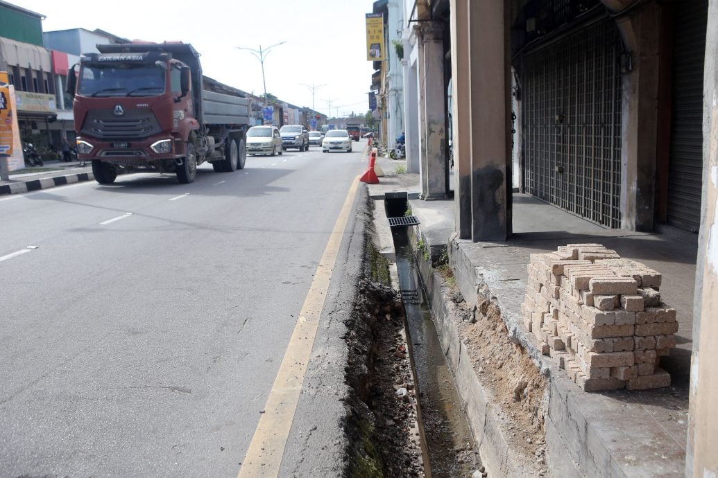 珠宝大街提升沟渠工程 料明年1月初完工