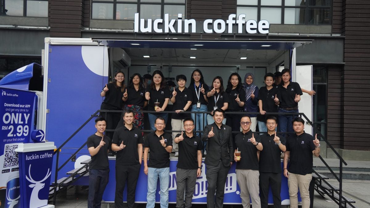 瑞幸咖啡马来西亚 推出移动咖啡车