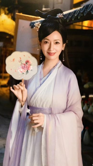 疯狂粉丝偷潜酒店房 赵雅芝睡床遭躺:好香