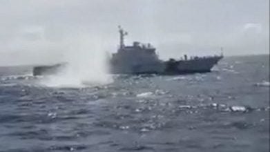 侵入争议性海域 中国海警驱离菲船只