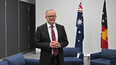 社媒禁令将上路 澳洲总理向青少年喊话