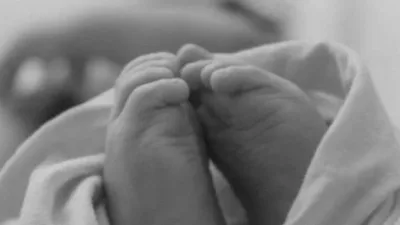 1岁女童猝逝！解剖揭腹部受伤 警方立案彻查