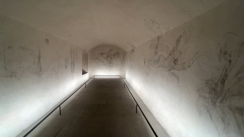 米开朗基罗躲避政争密室　满墙绝美手绘壁画数百年后曝光