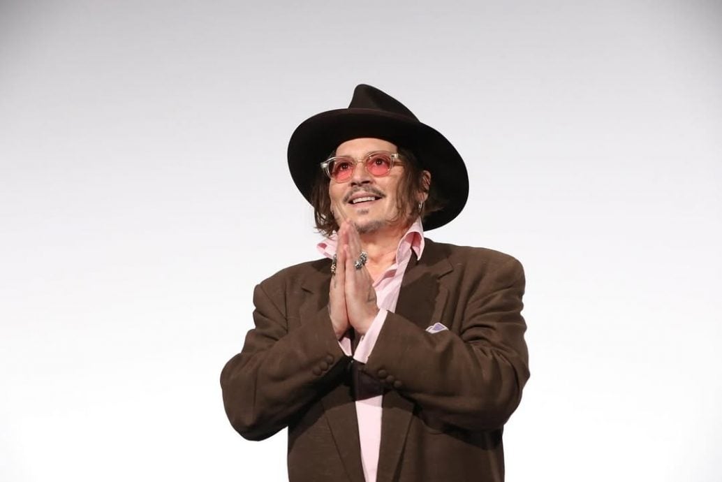 粉丝苦等尊尼特普签名合照到半夜 日本官方紧急发公告