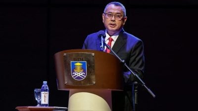 法院大法官：对未审案先行定罪 “网络法庭”冲击司法