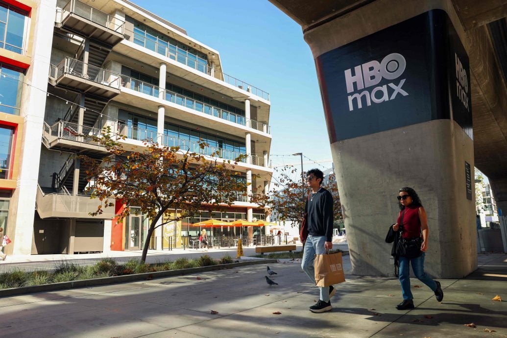 网飞收购华纳兄弟探索 特朗普表态要介入