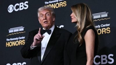 网飞收购华纳兄弟探索　特朗普表态要介入