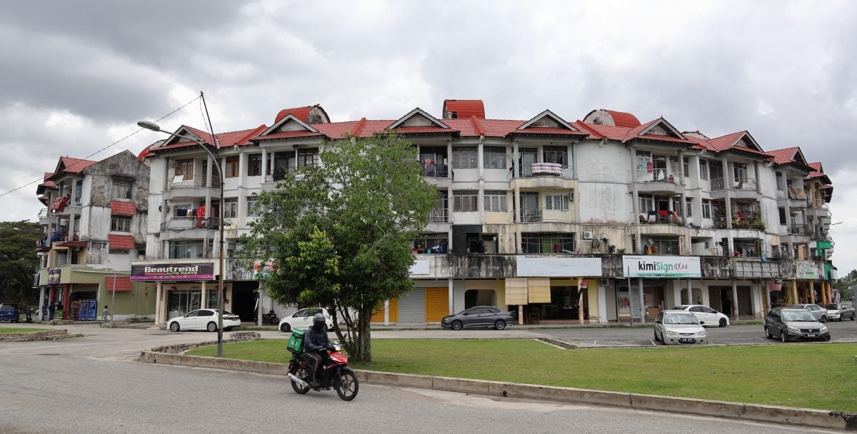 罗斯里:豪华城罗兴亚人泛滥,儿童沿户讨钱扰民。