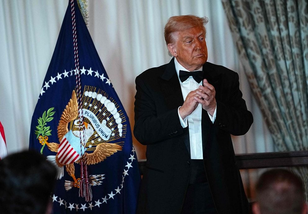 美媒:特朗普面对任何问题都甩锅拜登 关税提高消费者成本赖不掉