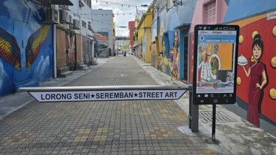 芙艺术巷再搞新花样 设立打卡及卡通立牌迎游客