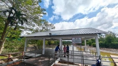 莫珍歪新码头竣工  村民认不安全暂不用