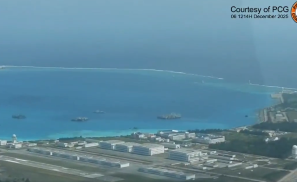 菲律宾飞机南海例行巡逻 控中国发射3枚照明弹