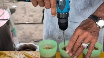 视频 | 用电钻搅拌饮料！ 路边摊卫生再引争议